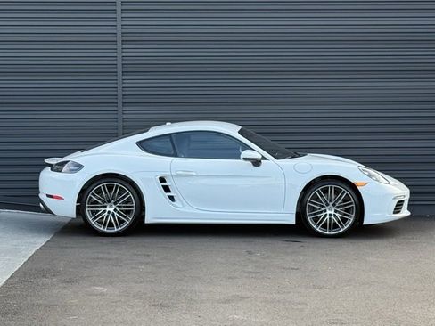 New 2025 Porsche 718 Cayman image 8