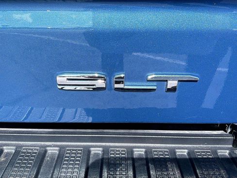 Used 2024 GMC Sierra 1500 SLT w/ SLT Premium Package AWD/4WD image 9
