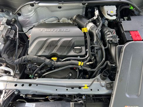 Used 2025 Buick Envista Sport Touring image 28