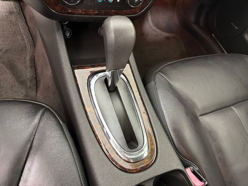 Used 2015 Chevrolet Impala LTZ FWD image 16