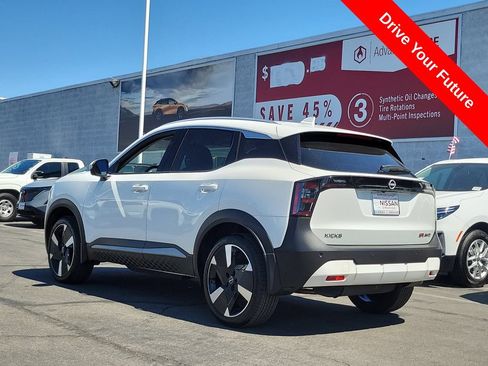 Used 2025 Nissan Kicks SR w/ SR Premium Package AWD/4WD image 2