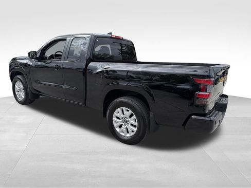 Used 2024 Nissan Frontier SV w/ SV Convenience Package image 5