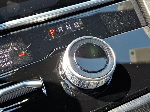 New 2026 Jeep Grand Cherokee L Limited AWD/4WD image 11