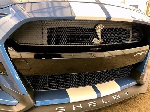 Used 2020 Ford Mustang Shelby GT500 w/ Carbon Fiber Track Pack RWD image 27