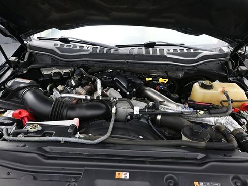 Used 2018 Ford F250 Lariat w/ Lariat Ultimate Package AWD/4WD image 11