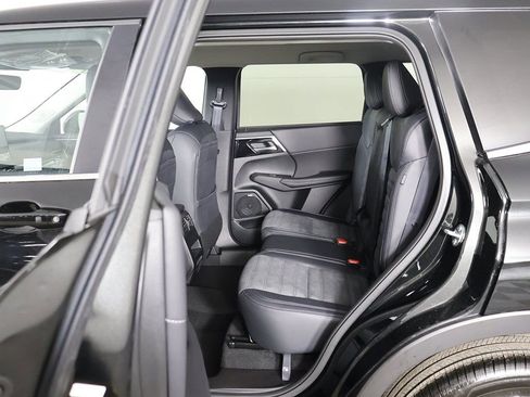New 2026 Mitsubishi Outlander SE FWD image 33