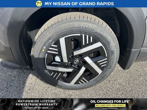 New 2026 Nissan Kicks SV w/ Charging Package FWD image 10