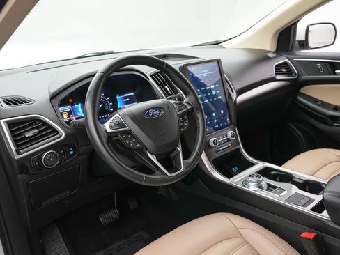 Certified 2024 Ford Edge SEL w/ Convenience Package AWD/4WD image 12