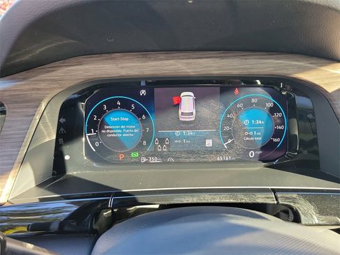 Certified 2024 Volkswagen Atlas SEL Premium R-Line image 19