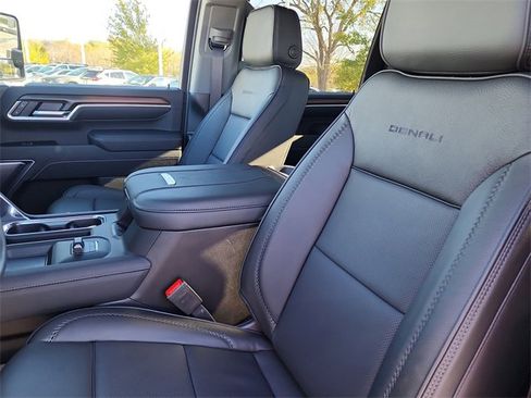 New 2026 GMC Sierra 3500 Denali w/ Denali Reserve Package image 17