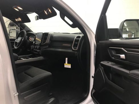 New 2026 RAM 1500 4x4 Crew Cab image 42