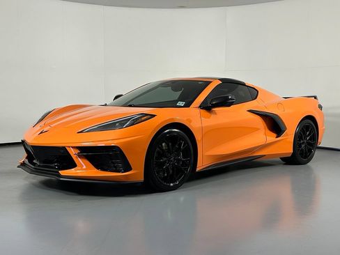 Used 2024 Chevrolet Corvette Stingray Preferred Cpe w/ Z51 Performance Package RWD image 8