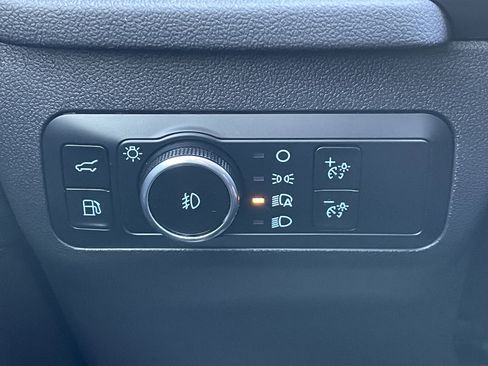 Used 2024 Ford Escape SE image 22