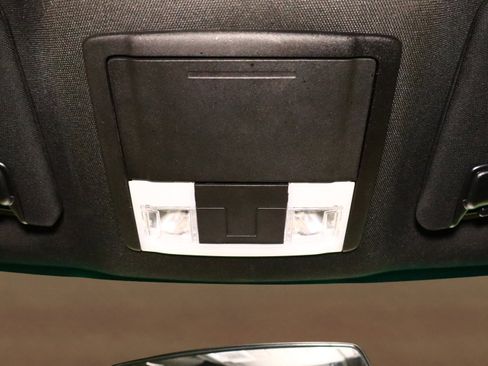 Used 2019 Ford Explorer XLT image 35