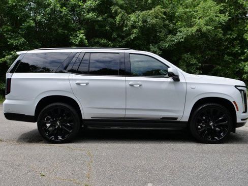 Used 2026 Cadillac Escalade Platinum Sport w/ LPO, ONYX Package AWD/4WD image 68