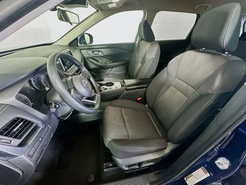 Used 2024 Nissan Rogue SV image 12