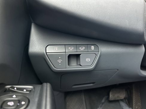 Certified 2024 Kia EV9 Land image 29