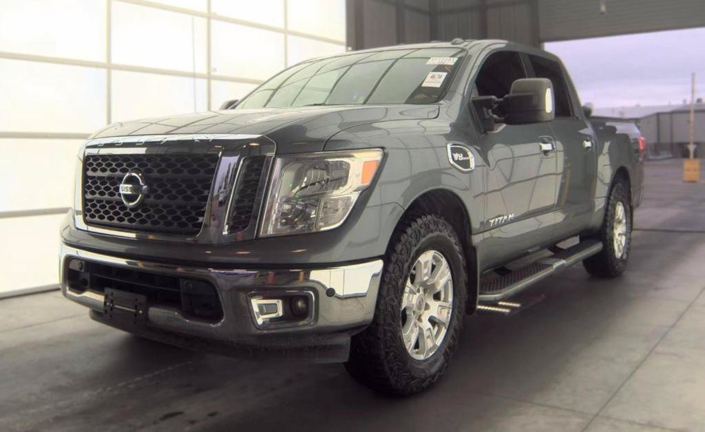 Used 2017 Nissan Titan SV AWD/4WD image 4