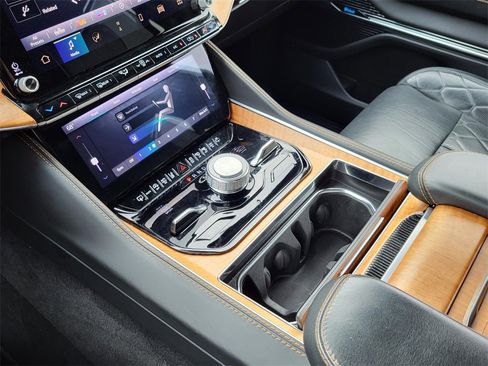 Used 2024 Jeep Grand Wagoneer L Series III image 30