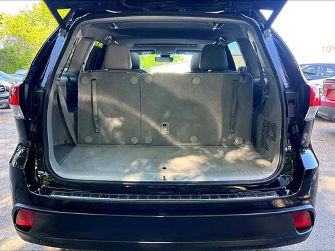 Certified 2017 Toyota Highlander XLE AWD/4WD image 31