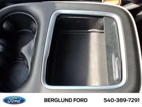 Used 2023 Chrysler Pacifica Touring-L FWD image 33