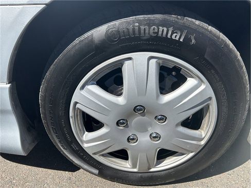 Used 2005 Toyota Corolla S image 9