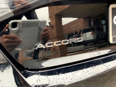Used 2025 Honda Accord Sport image 30