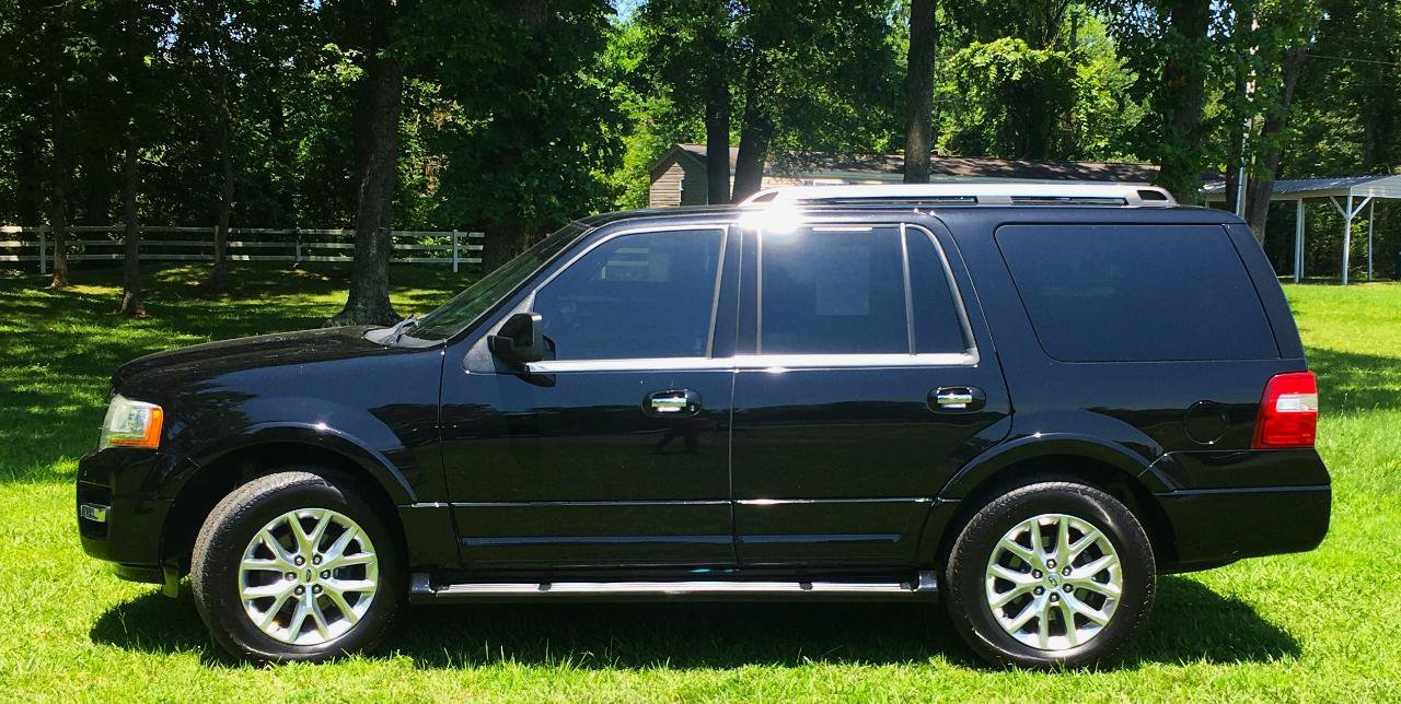 Used 2017 Ford Expedition Limited RWD image 2