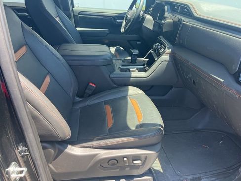 Used 2025 GMC Sierra 1500 AT4 w/ AT4 Premium Package AWD/4WD image 5