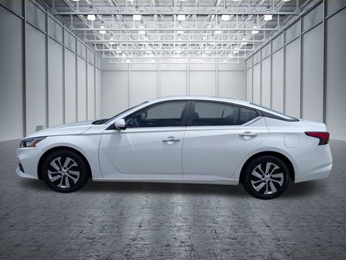 Used 2020 Nissan Altima 2.5 S FWD image 12