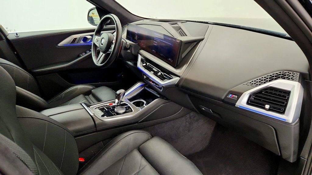 Used 2024 BMW XM AWD/4WD image 27