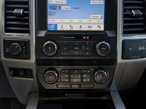 Used 2019 Ford F250 Lariat w/ FX4 Off-Road Package AWD/4WD image 18