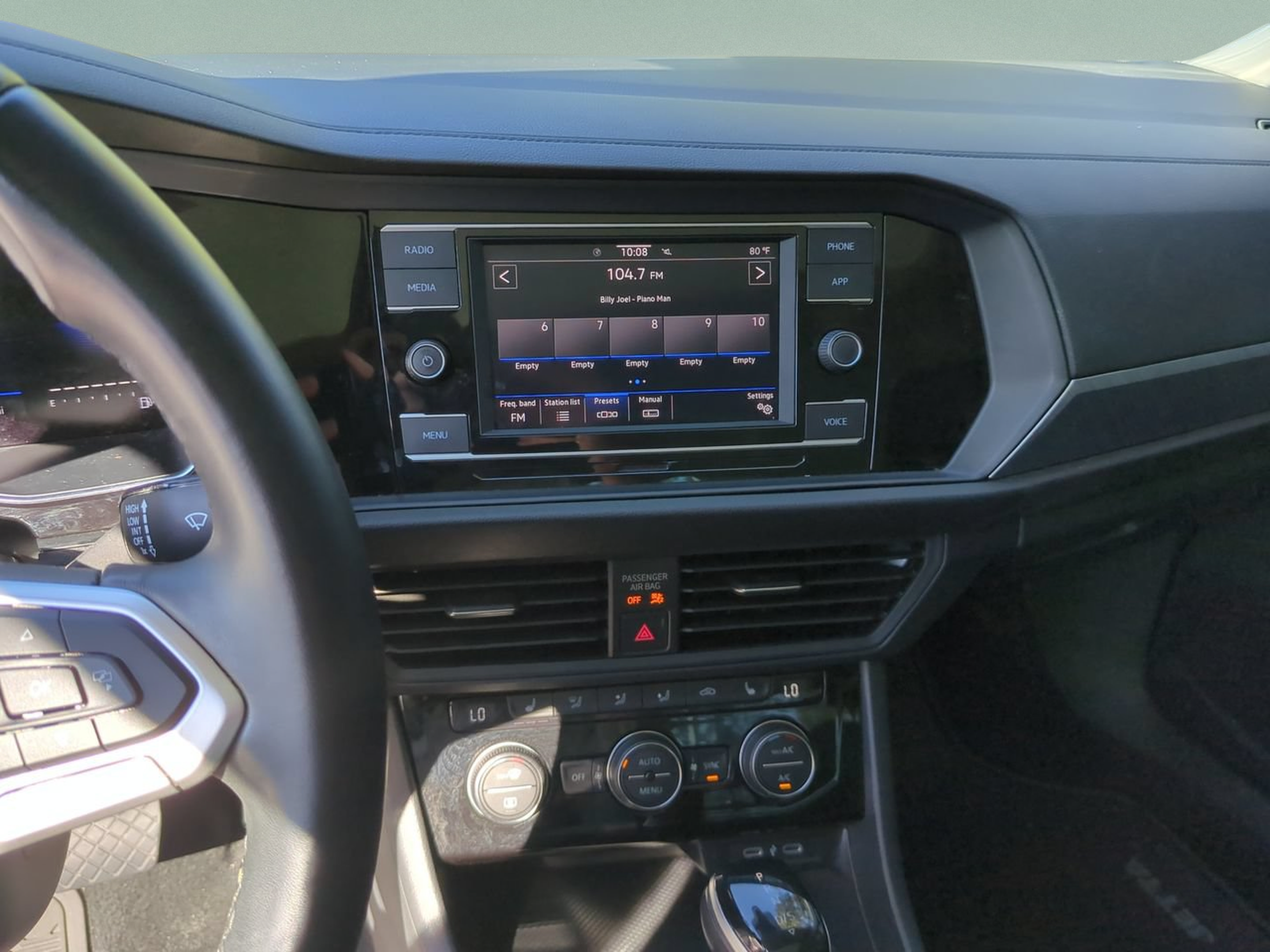 Used 2023 Volkswagen Jetta SE FWD image 13