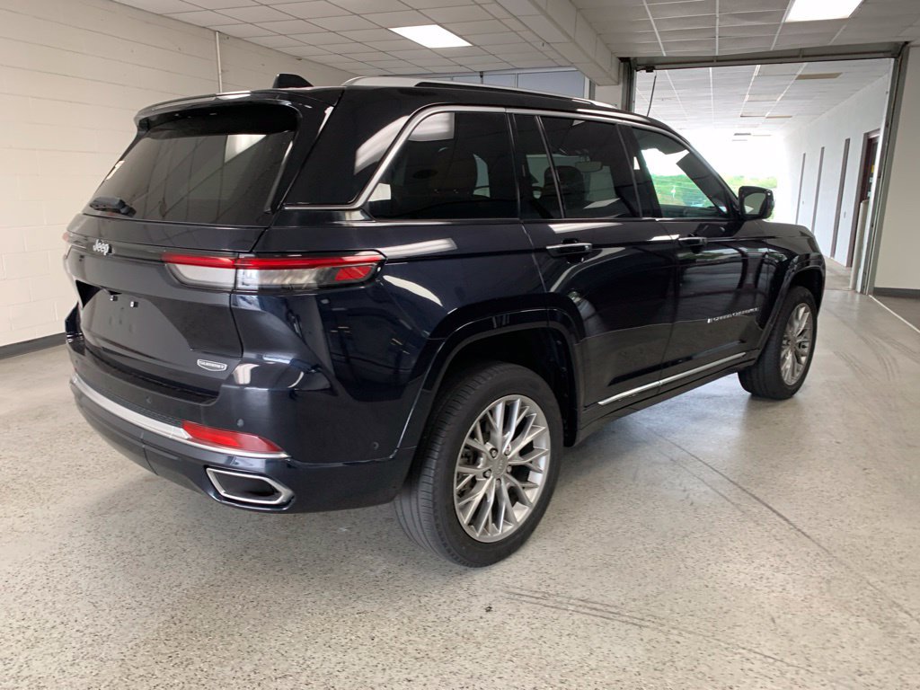Used 2023 Jeep Grand Cherokee Summit w/ Trailer Tow Prep Group (B) RWD image 4
