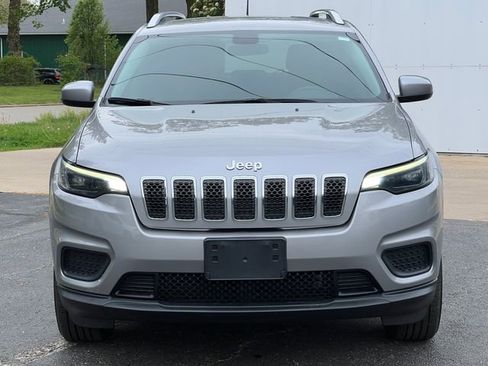 Used 2020 Jeep Cherokee Latitude w/ Cold Weather Group AWD/4WD image 36