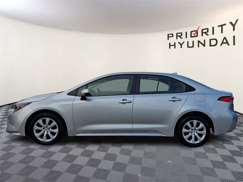 Used 2023 Toyota Corolla LE w/ Carpet Mat Package (TMS) image 7