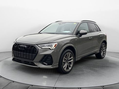 Certified 2025 Audi Q3 2.0T Premium w/ Convenience Package image 3