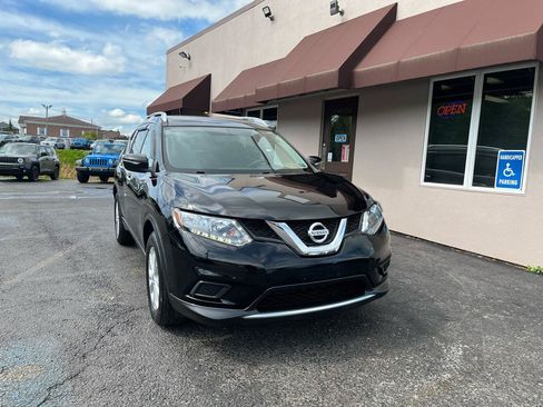 Used 2015 Nissan Rogue SV AWD/4WD image 2