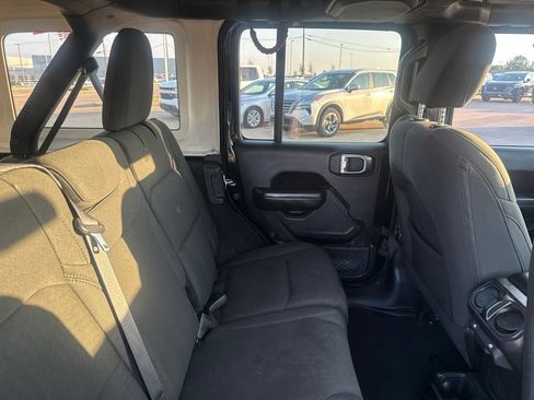 Used 2019 Jeep Wrangler Unlimited Sport S AWD/4WD image 28