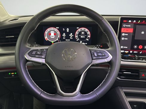 New 2026 Volkswagen Tiguan SE AWD/4WD image 34