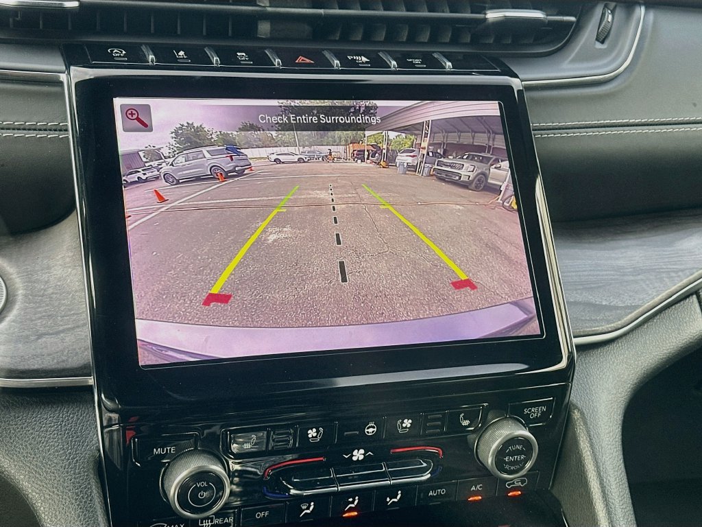 Used 2022 Jeep Grand Cherokee L Overland RWD image 14