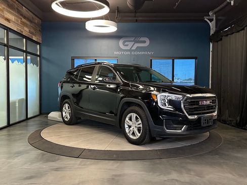 Used 2022 GMC Terrain SLE w/ Driver Convenience Package AWD/4WD image 1