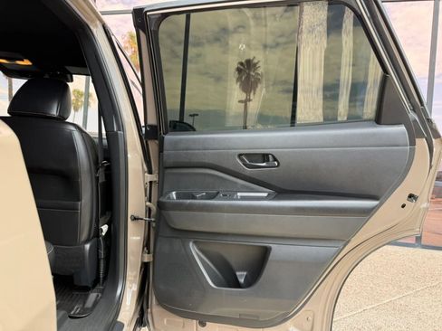 Used 2023 Nissan Pathfinder Rock Creek AWD/4WD image 34