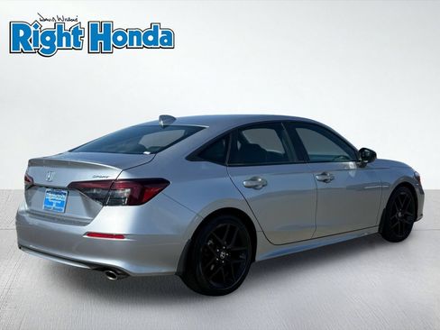 Used 2025 Honda Civic Sport image 8