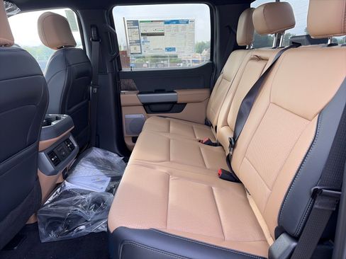 New 2026 Ford F250 Lariat w/ Lariat Ultimate Package AWD/4WD image 18