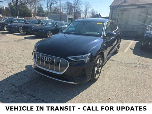 Used 2022 Audi e-tron Premium Plus w/ Premium Plus Package image 1