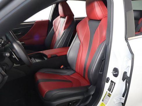 Used 2024 Lexus ES 350 F Sport w/ Technology Package image 31