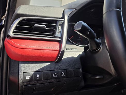 Used 2021 Toyota Camry XSE image 8