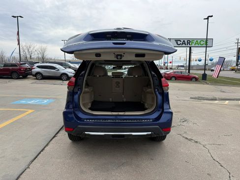 Used 2018 Nissan Rogue SL w/ Premium Package image 13