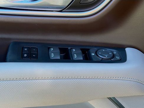 Used 2024 GMC Yukon SLT image 26